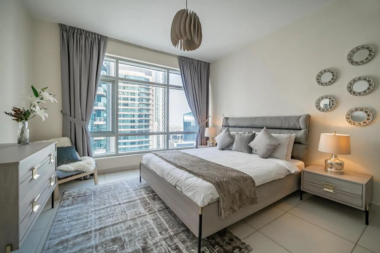 شقة دبي  في Higuests - Designer Apt With Panoramic View Near Burj Khalifa 0*,
