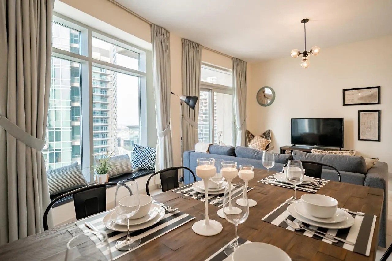 شقة دبي  في Higuests - Designer Apt With Panoramic View Near Burj Khalifa 0*,