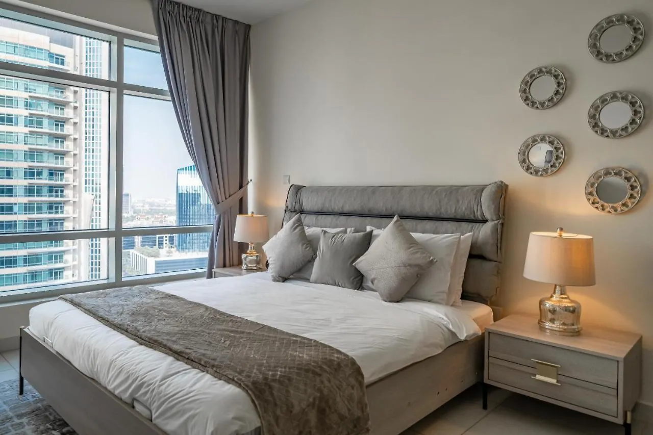 شقة دبي  في Higuests - Designer Apt With Panoramic View Near Burj Khalifa الإمارات العربية المتحدة